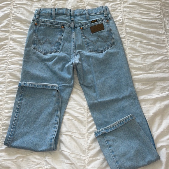 COPY - Wrangler 936GBH straight leg ultra high rise jeans. Cowboy cut - Picture 1 of 10